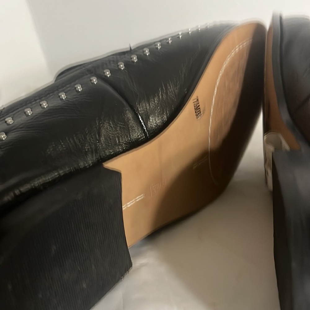 Vince Camuto size 7.5 Lustrous Leather - Picture 10 of 12